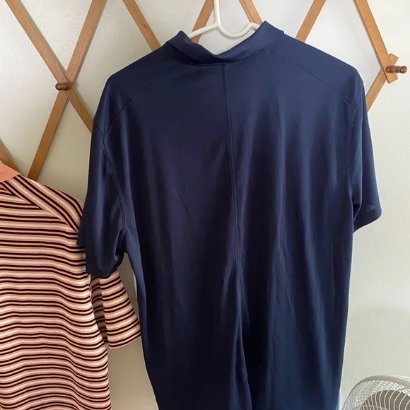 Nike Dry Fit Men’s Golf Shirts - set of two - Picture 7 of 7